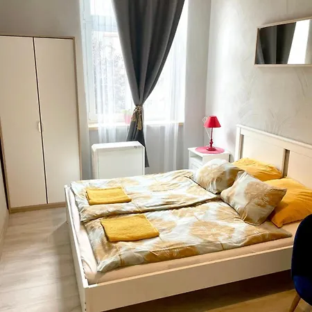 Apartment Colourful Rooms Wroclaw *