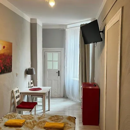 Colourful Rooms Wroclaw Apartment