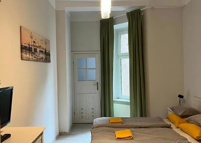 Apartment Colourful Rooms Wroclaw *